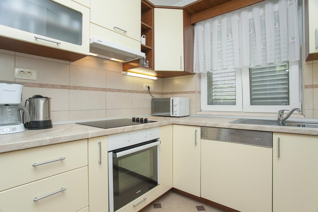 Apartments Villa Maris Lumbarda Quarto foto