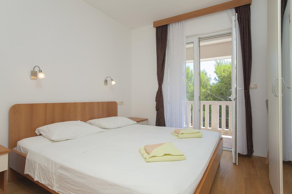 Apartments Villa Maris Lumbarda Quarto foto
