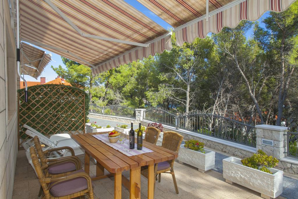 Apartments Villa Maris Lumbarda Quarto foto