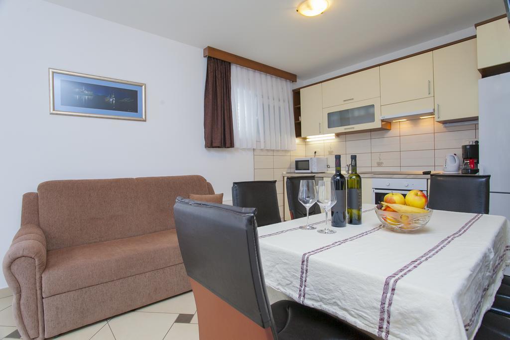 Apartments Villa Maris Lumbarda Quarto foto